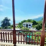 Vrionis Hotel