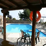Hotel Vrionis 2*