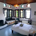 Hotel Vrionis 2*