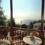 Hotel Vrionis 2*