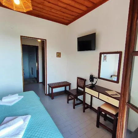 Vrionis Hotel 2*