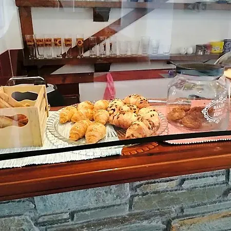 Vrionis Hotel 2*
