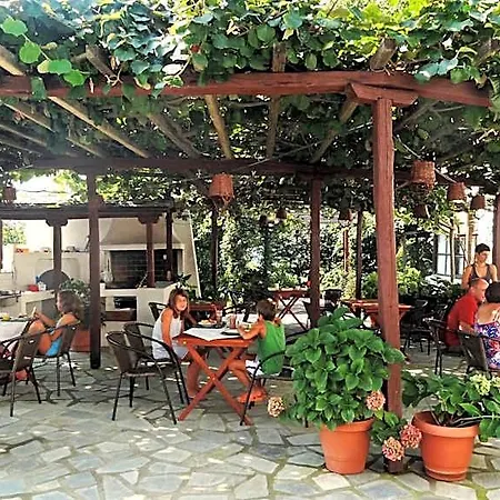 Vrionis Hotel Áyios Dhimítrios
