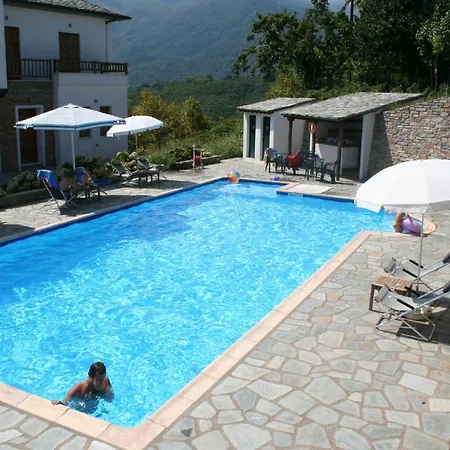 Vrionis Hotel