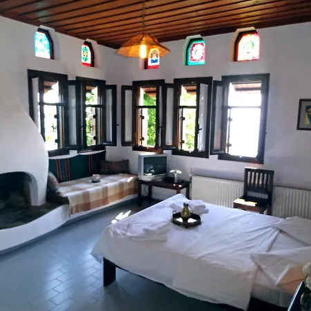 Hotel Vrionis 2*