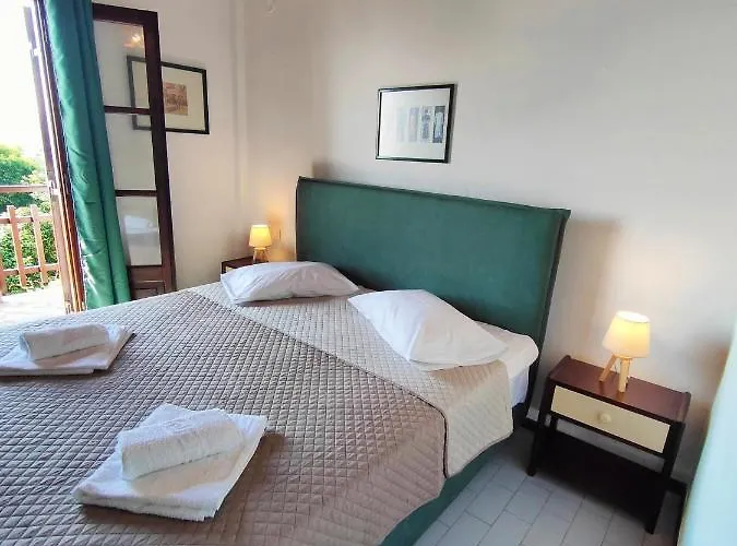 Vrionis 2* Áyios Dhimítrios