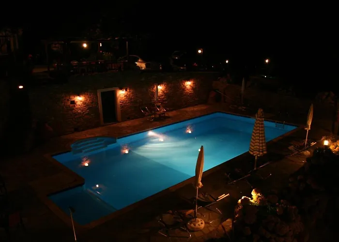 Vrionis 2* Áyios Dhimítrios